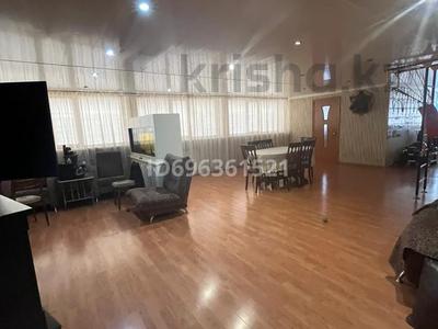 6-комнатная квартира · 160 м² · 2/9 этаж, Сутюшева 43 за 50 млн 〒 в Петропавловске