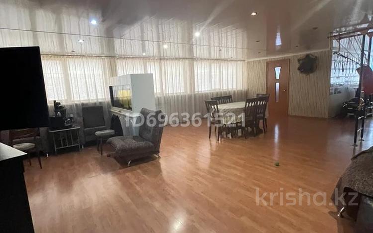 6-комнатная квартира · 160 м² · 2/9 этаж, Сутюшева 43 за 50 млн 〒 в Петропавловске — фото 3