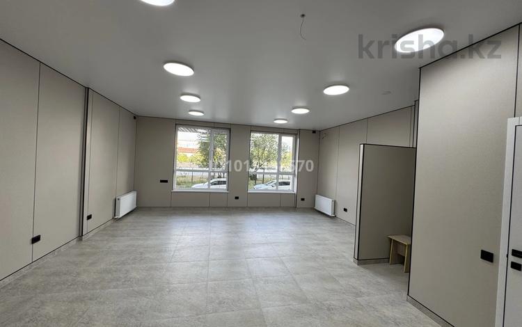 1-бөлмелі пәтер · 42 м² · 1/13 қабат, Райымбека 348/1 — Толе би Сайран, бағасы: 300 000 ₸ в Алматы, Ауэзовский р-н — фото 2