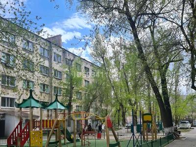 1-комнатная квартира, 40 м², 3/5 этаж помесячно, Янушкевич 8 — Кенесары Евразийский университет за 130 000 〒 в Астане, р-н Байконур