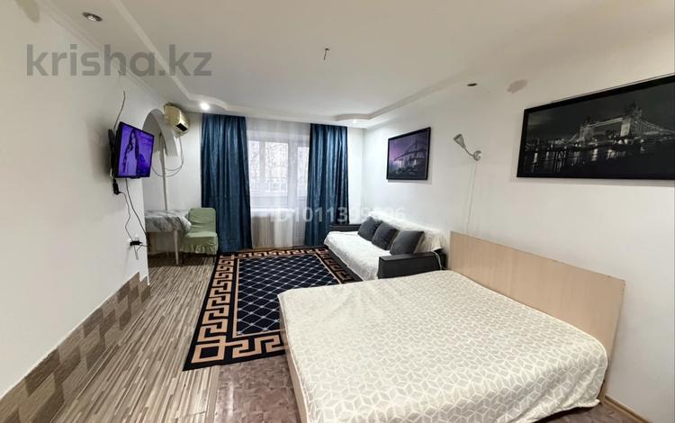 1-бөлмелі пәтер · 33 м² · 3/5 қабат, ул. Курмангазы 163, бағасы: 2 500 ₸ в Уральске, мкр Школьник — фото 2