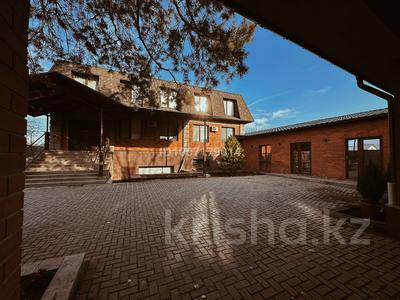 Отдельный дом · 10 комнат · 900 м² · 10.6 сот., мкр Калкаман-2 73 — Байкена Ашимова за 350 млн ₸ в Алматы, Наурызбайский р-н