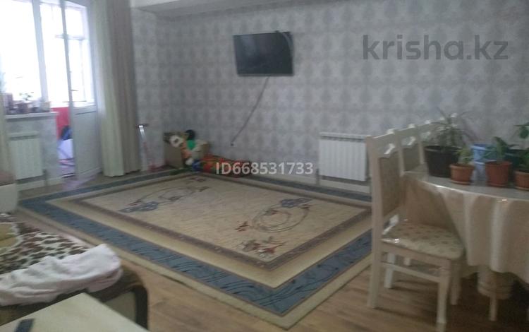 2 бөлмелер, 75 м², улица Кенесары 65 — Валиханова, бағасы: 45 000 〒 в Астане, р-н Байконур — фото 2