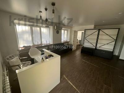 Еркін, кеңселер, дүкендер мен бутиктер, сұлулық салондары · 48 м², бағасы: 180 000 ₸ в Рудном