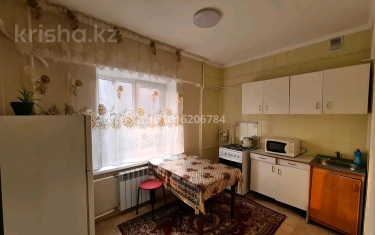 1-комнатная квартира · 40 м² · 2/5 этаж, Райымбека 167б — Райымбека наурызбай батыра за 250 000 ₸ в Алматы, Жетысуский р-н — фото 2