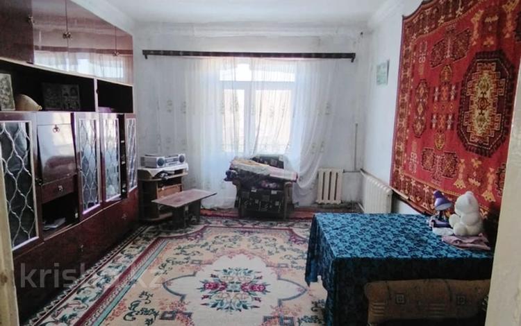 2-комнатная квартира, 45 м², 2/2 этаж, Логинова 41 за 7 млн 〒 в Кентау — фото 2