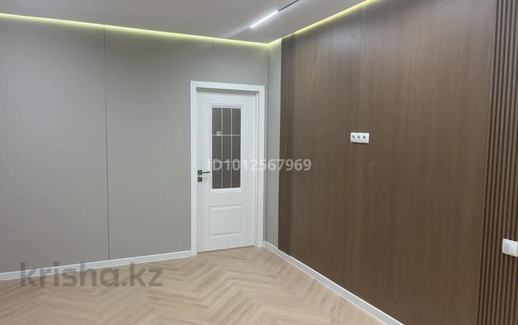 3-бөлмелі пәтер · 60 м² · 7/13 қабат, Муратбаева 46, бағасы: 48 млн ₸ в Алматы, Алмалинский р-н — фото 2
