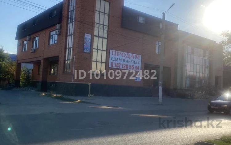 Еркін, кеңселер · 220 м², бағасы: 900 000 ₸ в Актобе, мкр 8 — фото 3