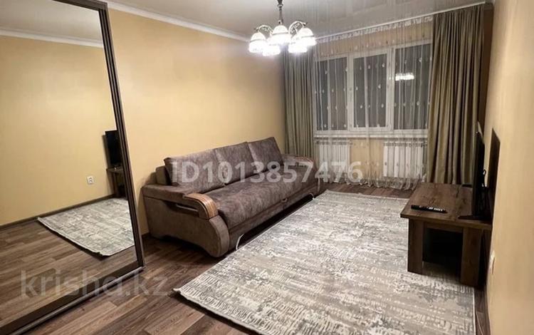 1-бөлмелі пәтер · 33 м² · 1/4 қабат, мкр №2 13 — Алтынсарина Жубанова, бағасы: 200 000 ₸ в Алматы, Ауэзовский р-н — фото 2