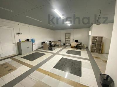 Кеңселер, дүкендер мен бутиктер, қоймалар, сұлулық салондары, фитнес және спорт, медорталықтар мен дәріханалар, білім орталықтары, конференц-залдар, кабинеттер және жұмыс орындары, студиялар · 53 м², бағасы: 350 000 ₸ в Астане, Нура р-н