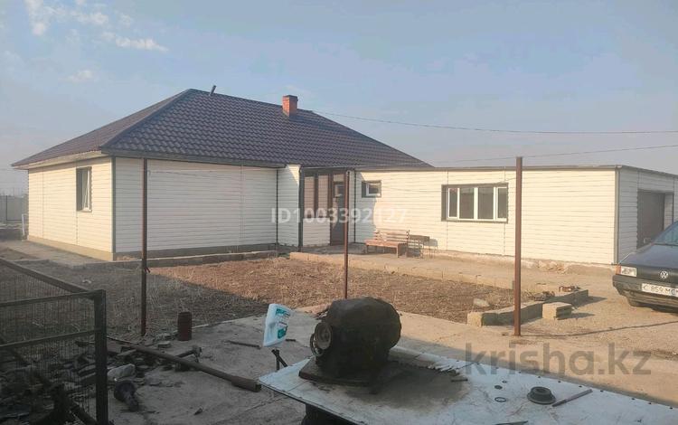 Отдельный дом · 4 комнаты · 86 м² · 10 сот., Амангельды Иманова 61 — В районе школы 3. за 26 млн ₸ в Аршалы — фото 2