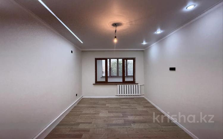2-комнатная квартира · 58 м² · 2 этаж, 4-й микрорайон, 4-й микрорайон за 22 млн ₸ в Шымкенте, Туран р-н — фото 2