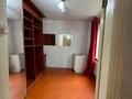 4-комнатная квартира · 63 м² · 1/5 этаж, Ихсанова за 180 000 ₸ в Уральске, мкр Школьник — фото 6
