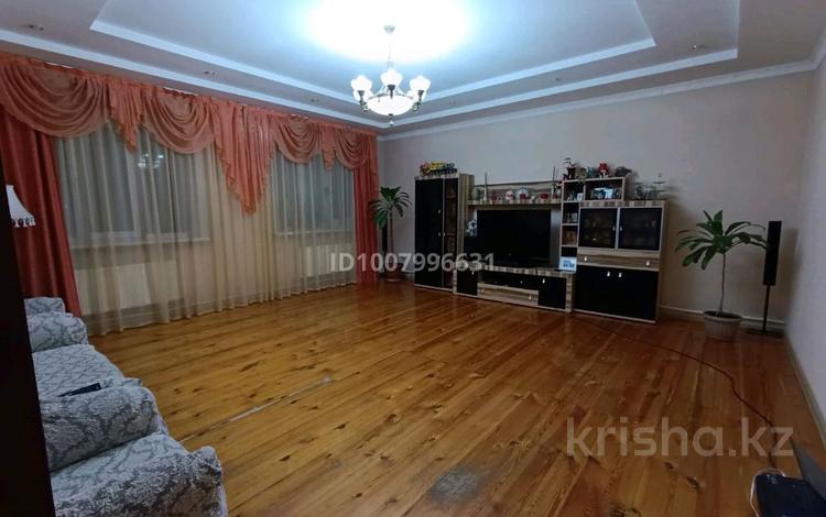 Отдельный дом · 8 комнат · 230 м² · 7 сот., ул косшагыл 16 за 80 млн 〒 в Атырау, мкр Жилгородок — фото 2