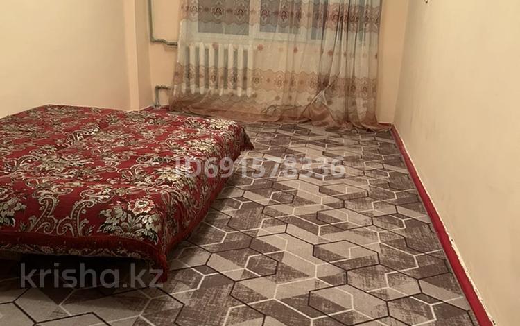 2-комнатная квартира, 33 м², 3/5 этаж помесячно, мкр Малый Самал 79 за 150 000 〒 в Шымкенте, Аль-Фарабийский р-н — фото 2