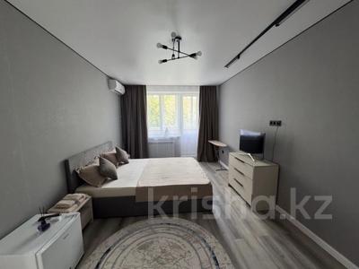 1-комнатная квартира · 38 м² · 1/5 этаж, Биржан Сал за 2 500 〒 в Талдыкоргане
