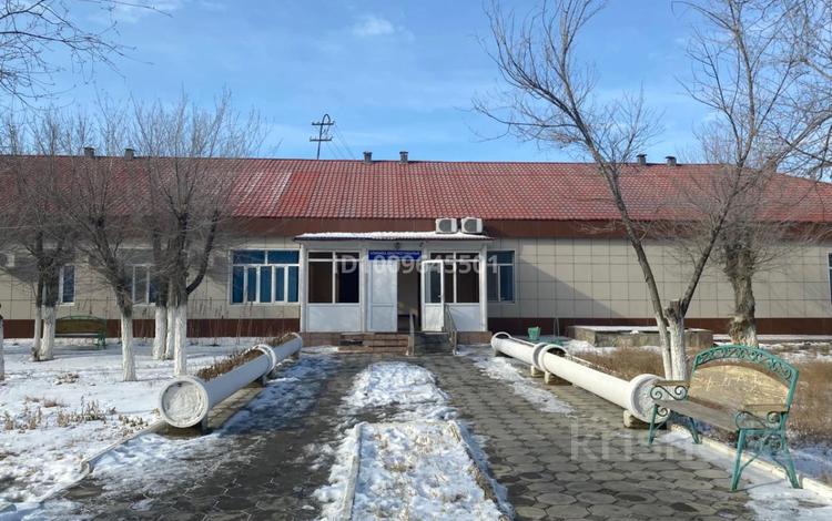 Еркін, кеңселер, дүкендер мен бутиктер, қоймалар, сұлулық салондары, медорталықтар мен дәріханалар, білім орталықтары, кабинеттер және жұмыс орындары · 38 м², бағасы: 300 000 ₸ в Атырау — фото 2