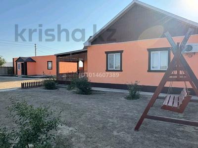 Отдельный дом · 4 комнаты · 120 м² · 8 сот., мкр Кайнар, 29 за 18 млн ₸ в Атырау