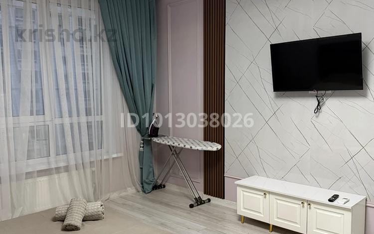 1-комнатная квартира · 54 м² · 9/194 этаж, Назарбаева 14 а за 2 500 ₸ в Шымкенте — фото 2