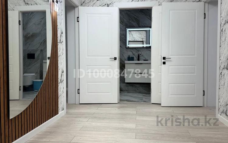 3-бөлмелі пәтер · 90 м² · 6/7 қабат, Микрорайон Кайрат 303, бағасы: 58 млн ₸ в Алматы, Турксибский р-н — фото 2
