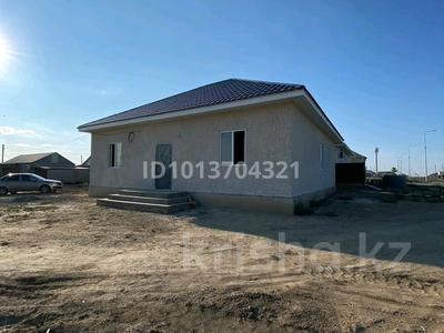 Отдельный дом · 3 комнаты · 120 м² · 8 сот., мкр Аксай-2, 12 15 за 18 млн ₸ в Атырау