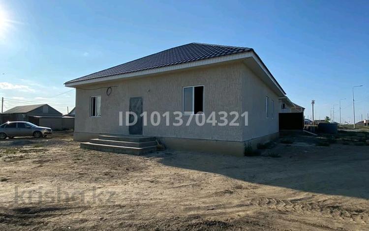 Отдельный дом · 3 комнаты · 120 м² · 8 сот., мкр Аксай-2, 12 15 за 18 млн ₸ в Атырау — фото 2