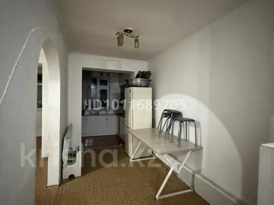 2-бөлмелі пәтер · 60 м² · 5/5 қабат, Тамерлановское шоссе 42 — Рядом Автонур базар, напротив заправки гелиус, бағасы: 150 000 ₸ в Шымкенте, Туран р-н