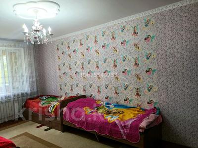 4-комнатная квартира, 78 м², 4/5 этаж, Рыскулова — Сейфуллина за 25.5 млн 〒 в Таразе
