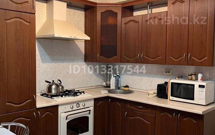 3-комнатная квартира · 78 м² · 2/10 этаж, мкр Жетысу-4 23 за 65 млн ₸ в Алматы, Ауэзовский р-н — фото 2