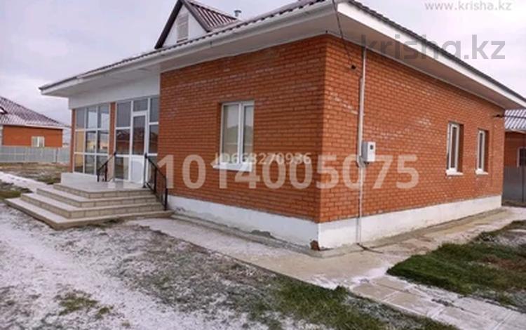 Отдельный дом · 3 комнаты · 100 м² · 8 сот., Алаш Орда 5 за 26 млн ₸ в Аксае — фото 2