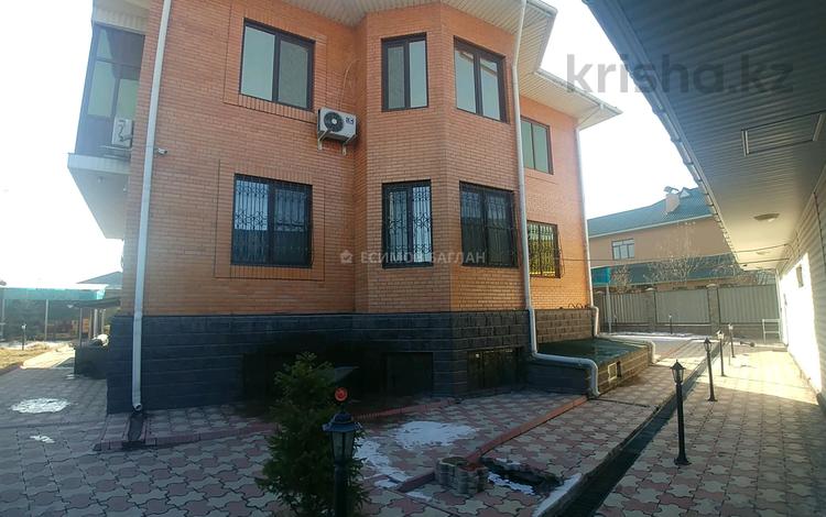 Отдельный дом • 7 комнат • 400 м² • 13 сот., Алтын-аул за 85 млн 〒 в Каскелене — фото 25