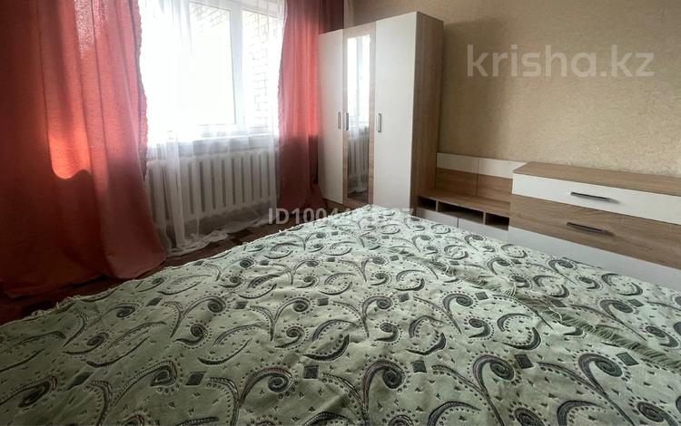2-комнатная квартира · 46 м² · 5/5 этаж, Пришахтинск, 22й микрорайон 18 за 120 000 ₸ в Караганде, Алихана Бокейханова р-н — фото 2
