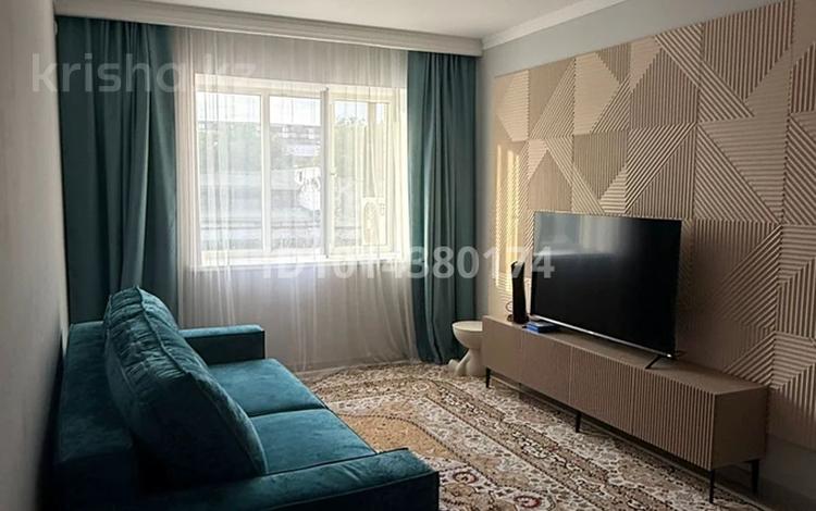 3-комнатная квартира · 75 м² · 2/5 этаж, Дина Нурпеисова 10 — 8 марта за 700 000 ₸ в Уральске, мкр Школьник — фото 2