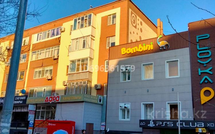 1-комнатная квартира · 35 м² · 4/5 этаж, мкр 8, 101 стрелковой бригады 9 за 12.3 млн 〒 в Актобе — фото 10