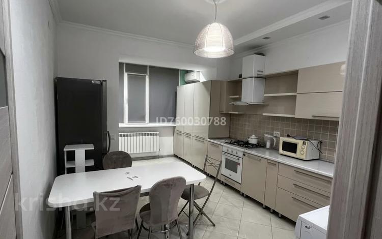 2-комнатная квартира · 76 м² · 5/5 этаж, мкр. Алтын орда, Тауелсиздик 5/2 — Гипер Дина за 27.5 млн ₸ в Актобе — фото 12