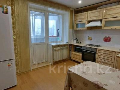 1-комнатная квартира, 47 м², 2/9 этаж помесячно, Жабаева 71а за 150 000 〒 в Петропавловске