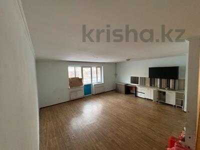 Продажа квартир в Алматы: 2-комнатная квартира · 74.4 м² · 1/5 этаж, мкр Думан-2 10 за ~ 39.2 млн 〒 2-комнатная квартира · 74.4 м² · 1/5 этаж, мкр Думан-2 10 за ~ 39.2 млн 〒 в Алматы, Медеуский р-н