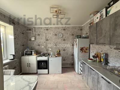 Отдельный дом · 2 комнаты · 68 м² · 10 сот., Микрорайон жаксыгулова 13/1 за 9.5 млн ₸ в Таскала