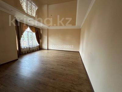 3-бөлмелі пәтер · 100 м², Казыбек би 135 — В самом центре города, возле Нацбанка, бағасы: 170 000 ₸ в Таразе