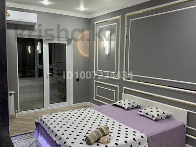 1-комнатная квартира · 70 м² · 10/12 этаж, мкр Нурсат 2 29/6 к5 — Шаяхметов за 15 000 ₸ в Шымкенте, Каратауский р-н