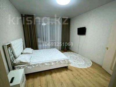 1-бөлмелі пәтер · 45 м² · 3/5 қабат, Казахстан 75 — Пассаж, бағасы: 1 000 〒 в Усть-Каменогорске