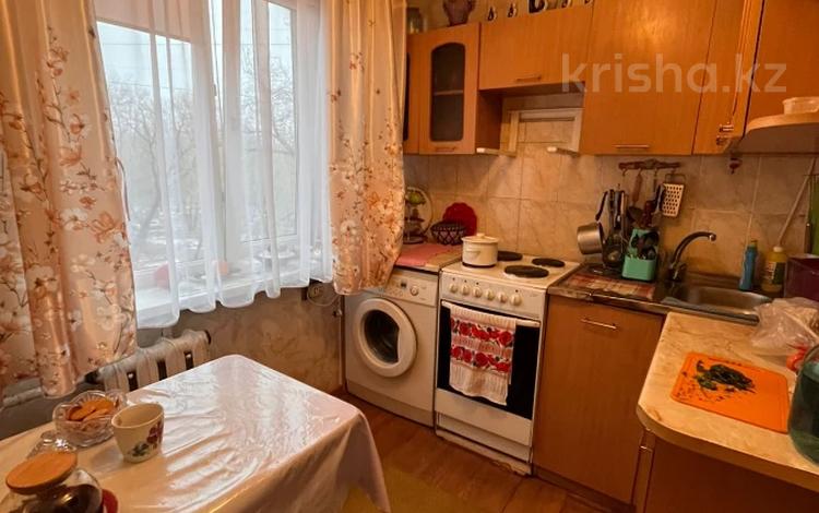 3-комнатная квартира · 48 м² · 5/5 этаж, Павлова 32 — 5Школа за 15.5 млн 〒 в Павлодаре — фото 2