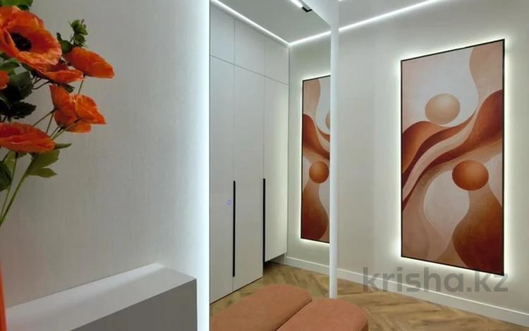 2-комнатная квартира · 65 м² · 7/9 этаж, Розыбакиева 118 за 450 000 ₸ в Алматы, Бостандыкский р-н — фото 2