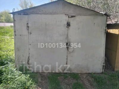 Гараж · 20 м² · мкр Мясокомбинат — 2 школа, бағасы: 280 000 〒 в Уральске