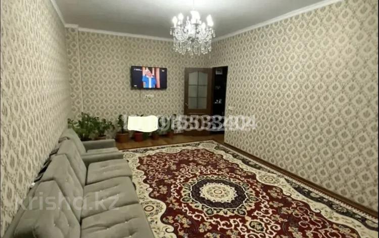 2-комнатная квартира · 64 м² · 2/5 этаж, мкр Нурсая 104 за 220 000 ₸ в Атырау — фото 10