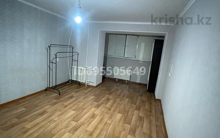 2-комнатная квартира · 54 м² · 7/9 этаж, мкр 8, 101 стрелковая бригада 6/1 за 130 000 ₸ в Актобе — фото 2