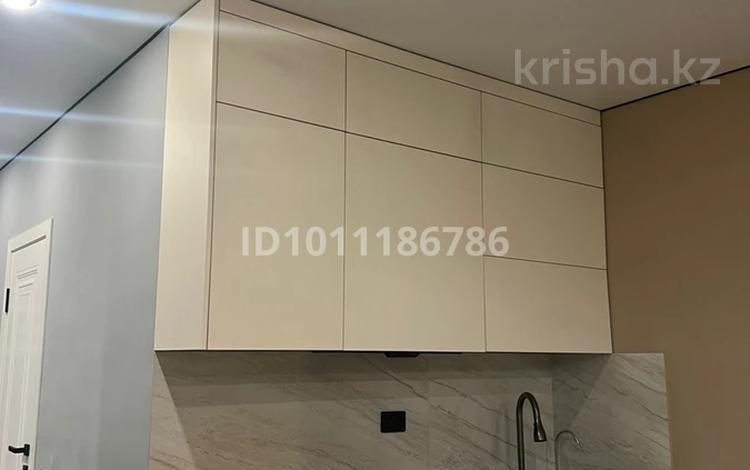 2-комнатная квартира · 56 м² · 9/12 этаж, Аэропортная 58/3 — На против Aport Mall East за 300 000 〒 в  — фото 2