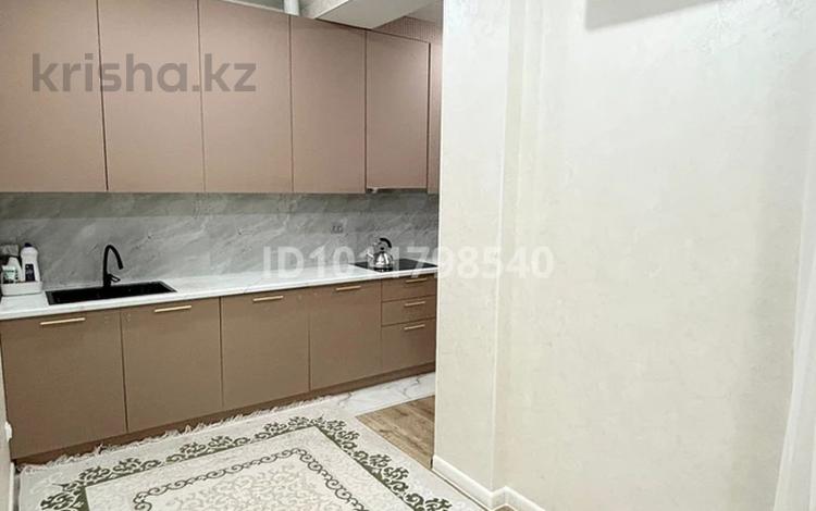 2-комнатная квартира · 70 м², 17-й мкр 23 за 35 млн ₸ в Актау — фото 2