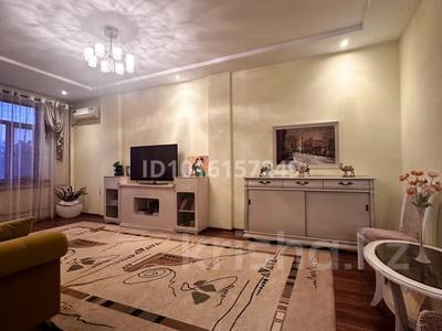 3-бөлмелі пәтер · 110 м² · 3/5 қабат, Айтеке би 12, бағасы: 55 млн ₸ в Таразе