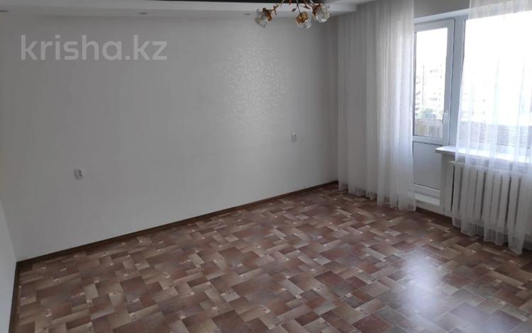 3-комнатная квартира · 63.4 м² · 9/10 этаж, Майкудук, Мкр Голубые пруды 18 за 21.8 млн 〒 в Караганде, Алихана Бокейханова р-н — фото 3